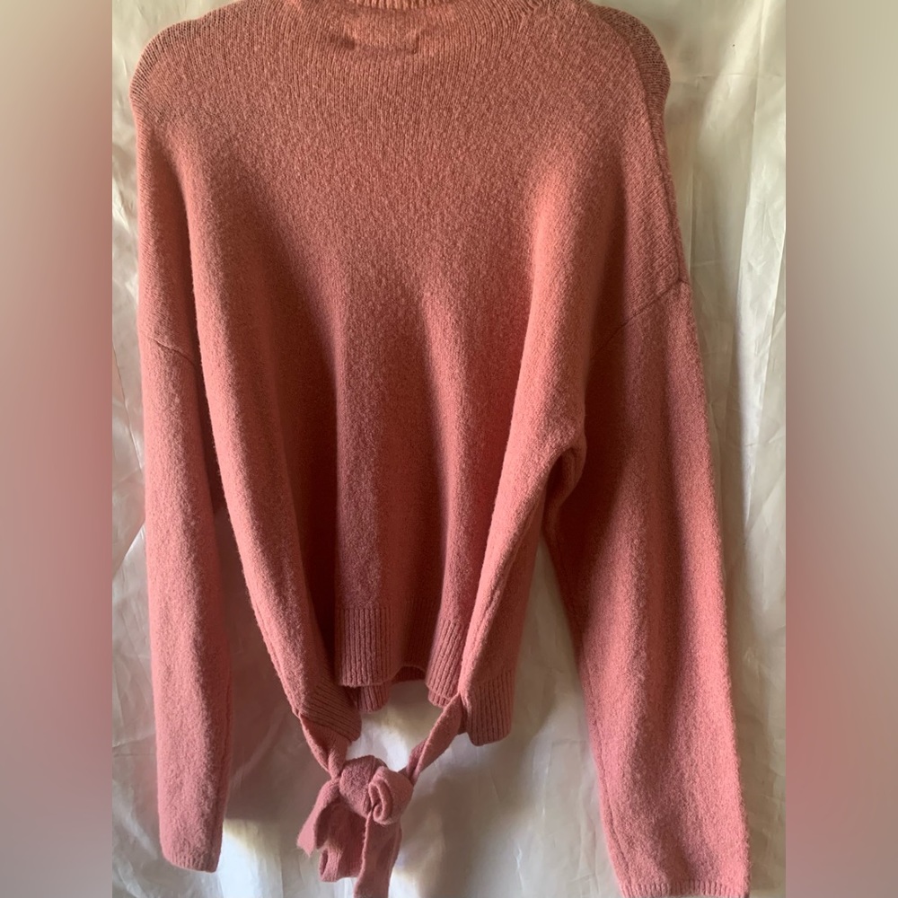 WAYF Mock Neck Sweater Tie Detail at Waist. Love the brand. Never worn. Size L.